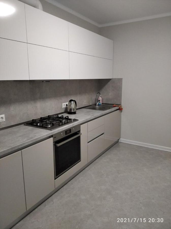 Жк Версаль Парк Apartment Irpin Bagian luar foto